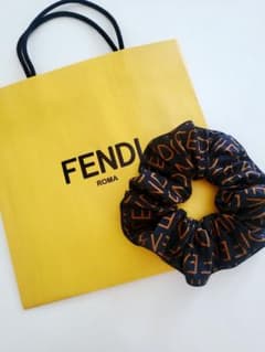 未使用 FENDIフェンディ ロゴ シュシュ - メルカリ