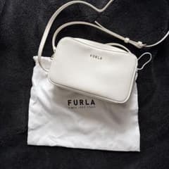 FURLA リリー ショルダーバッグ ホワイトのサムネイル