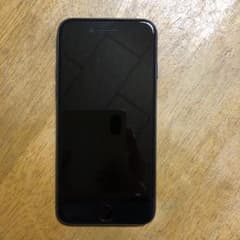iPhone 7 Black 32 GB auのサムネイル