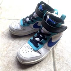 NIKE キッズスニーカー　17㎝のサムネイル