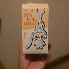 PIN FOR LOVE THE MONSTERS キーホルダーのサムネイル