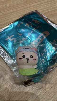 ちいかわ 映画 特典 めじるしアクセサリー 古本屋 カニちゃんのサムネイル