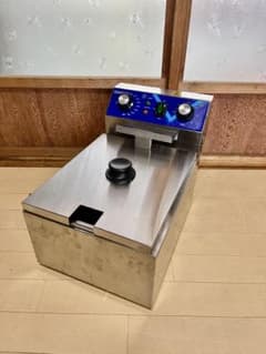 2023年製　美品業務用電気フライヤー　1槽式フライヤー10L 100v 動作品 2023年製 美品業務用電気フライヤー 1槽式フライヤー10L 100v 動作品