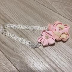 つまみ細工のヘアバンドのサムネイル