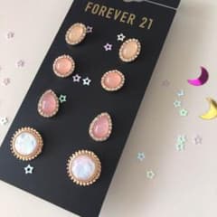 残り1点！FOREVER21 ピアスのサムネイル