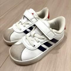 adidas キッズ スニーカー ホワイト ベルクロのサムネイル