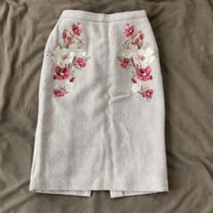Lily Brown 刺繍タイトスカートのサムネイル