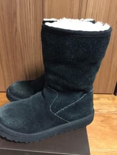 値下げしました UGG 19cm 子供ブーツのサムネイル