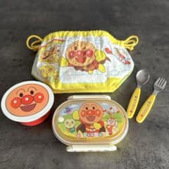 アンパンマン柄　お弁当箱　カトラリー　巾着　セットのサムネイル