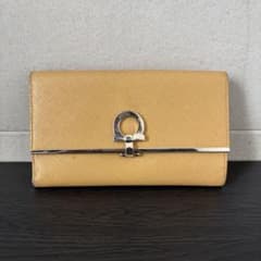 Salvatore Ferragamo 二つ折り財布 ガンチーニのサムネイル