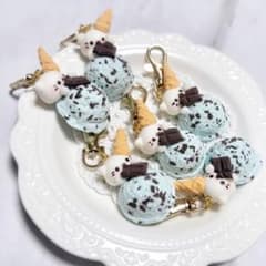 ねこチョコミントアイス 樹脂粘土 キーホルダー フェイクスイーツ