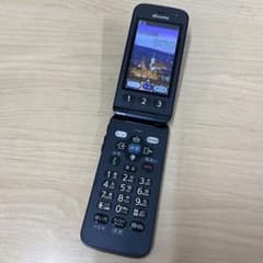 docomo らくらくホン F-41F ネイビー docomo らくらくホン F-41F ネイビー 本体 充電台＆充電器付き - メルカリ