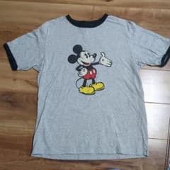 ユニクロ　ミッキーTシャツ　160のサムネイル