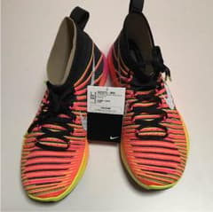 NIKE FREE TRAIN FORCE FLYKNITのサムネイル