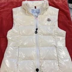 MONCLER ダウンベスト ホワイトのサムネイル