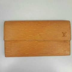 VUITTON財布のサムネイル