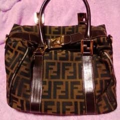 p*t様 FENDI ズッカ柄 ハンドバッグ 財布　ブランド　フェンディのサムネイル