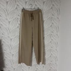 【L】ワイドパンツ♡ベージュ系♡ツルツル系♡のサムネイル