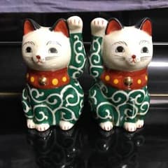 招き猫唐草模様のサムネイル