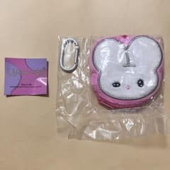 beco+81 しりみみうさぎのフェイスポーチ「しりみみ」のサムネイル