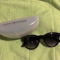 Tommy Hilfiger サングラス美品 トミーヒルフィガーのサムネイル