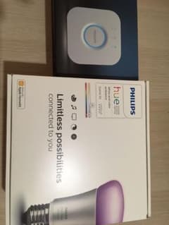 PHILIPS hue bridge とLED電球1つのサムネイル