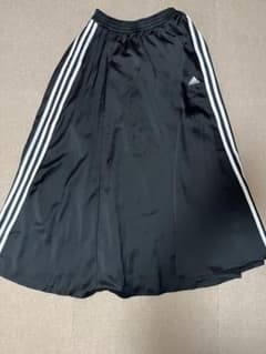 adidas ブラック フレアスカート Sのサムネイル