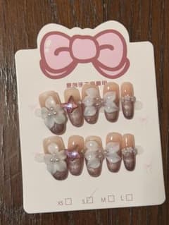 ネイルチップ Sサイズ •フラワデザインのサムネイル