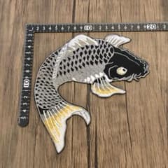 大きい鯉の刺繍ワッペンですのサムネイル