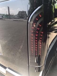 ハイエース　テールランプのサムネイル