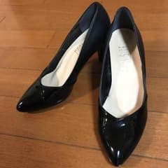 プールサイド 黒パンプス 22センチのサムネイル