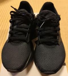 adidas ブラック スニーカー 23cm　メッシュアッパーのサムネイル