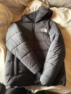 THE NORTH FACE グレー ダウンジャケットのサムネイル