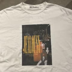 M.P Studios JEALOUSYグラフィックプリントTシャツのサムネイル
