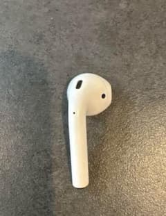 【正規品】AirPods 第1世代 右耳＋ケース 左耳故障確認済のサムネイル