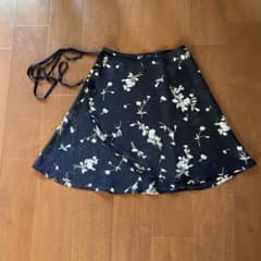 Dessus Dessous 巻きスカート 花柄のサムネイル