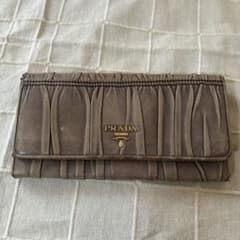 PRADA長財布のサムネイル