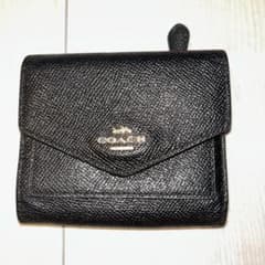 ★sarさん専用★COACH 三つ折り財布 ブラックのサムネイル