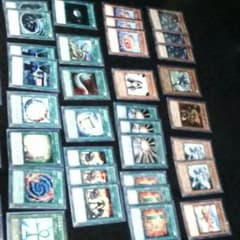 遊戯王 ヒーローデッキのサムネイル
