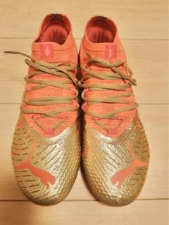 PUMA フューチャー、オレンジ、ゴールド、サッカースパイク、のサムネイル