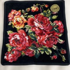 【新品未使用】FEILER フェイラー ハンカチ 花柄 ブラック バラ ローズ柄のサムネイル