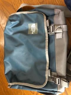 ノースフェイス THE NORTH FACE メッセンジャーバックのサムネイル