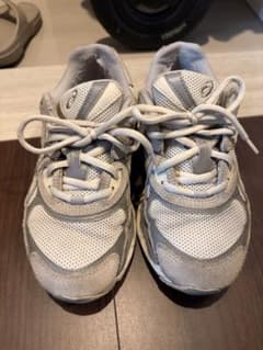 ASICS GEL スニーカー ホワイト グレーのサムネイル
