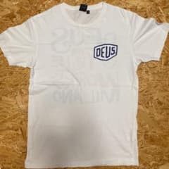 DeusのTシャツ1枚＋少し穴あき1枚のセットですのサムネイル