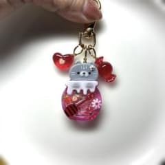 ハンドメイド 猫チャーム いちごハニーNo.105 - メルカリ