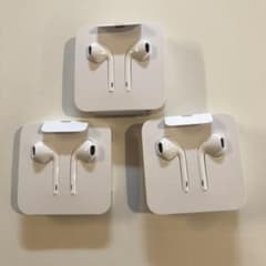 iPhone イヤホン 純正　３つのサムネイル