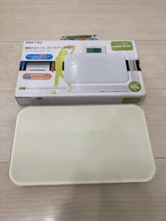 体重計　スタイリッシュ　コンパクトのサムネイル