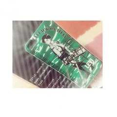 【進撃の巨人】リヴァイ iPhone5/5s/SE ステッカーのサムネイル