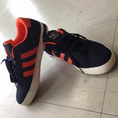 スニーカーのサムネイル