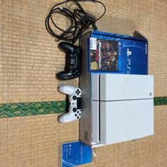PlayStation®4 グレイシャー・ホワイト 500GB CUH-110…のサムネイル